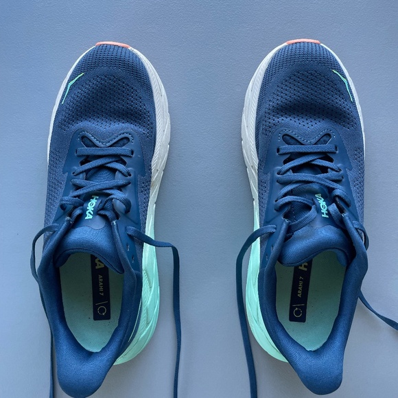 Hoka Arahi 7 Running Shoes - Picture 1 of 5